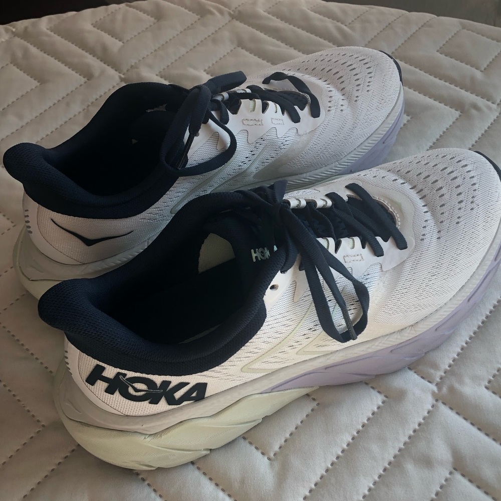Women’s Hoka Arahi 5 size 8.5